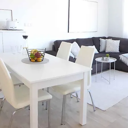 Moments By Sea Apartament *